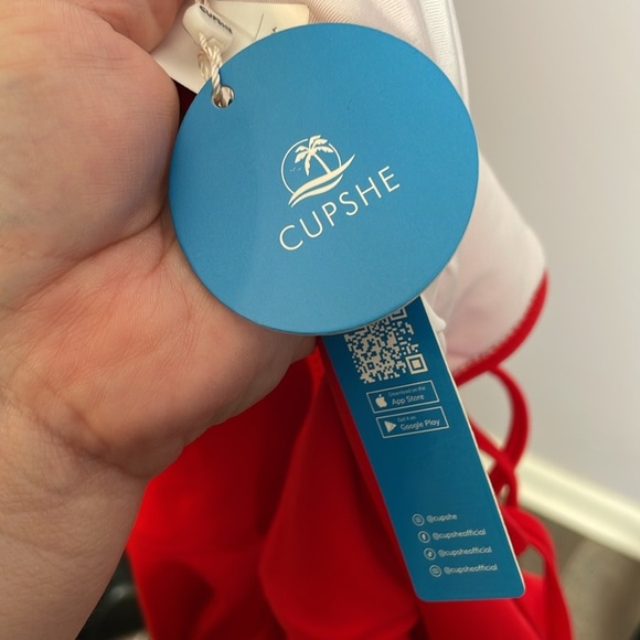 NWT Cupshe Red Strappy Lace Up One Piece Swimsuit with O Ring size M - Picture 7 of 16